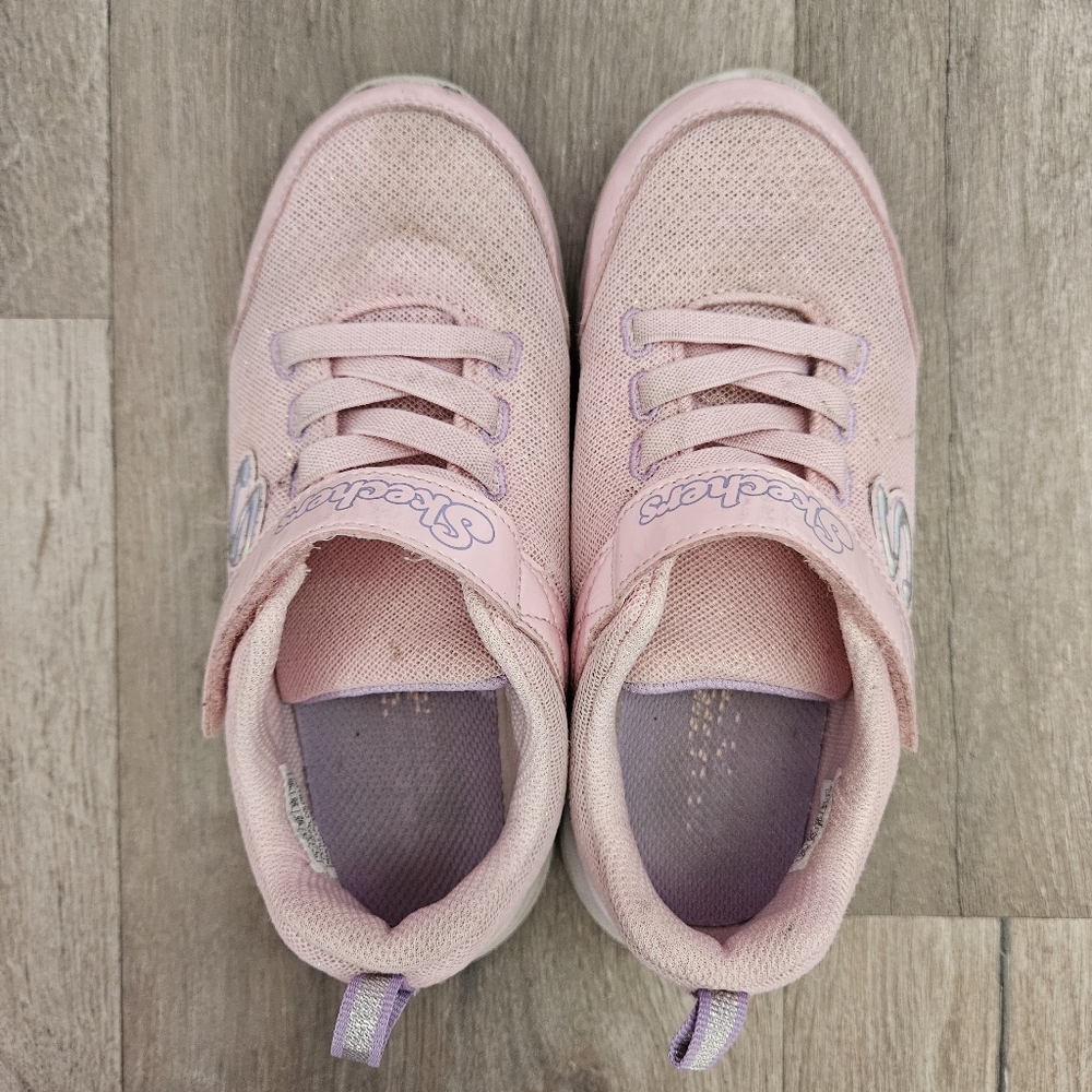Sketchers girls size 1 pink shoes
